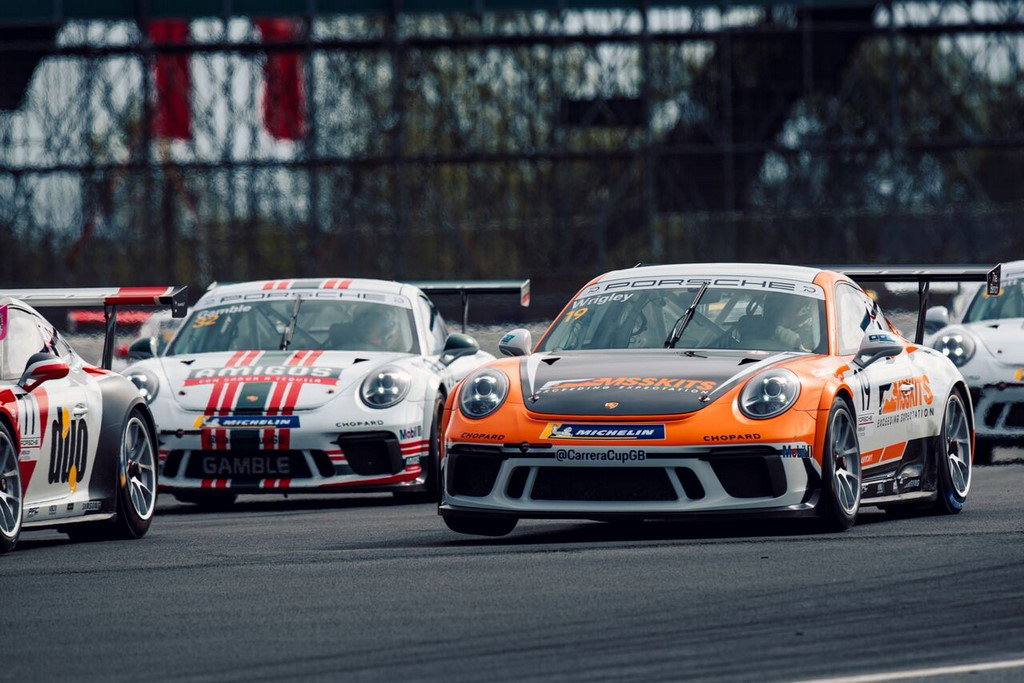 BTCC Silverstone: Turkington preserves BTCC lead ahead of finale